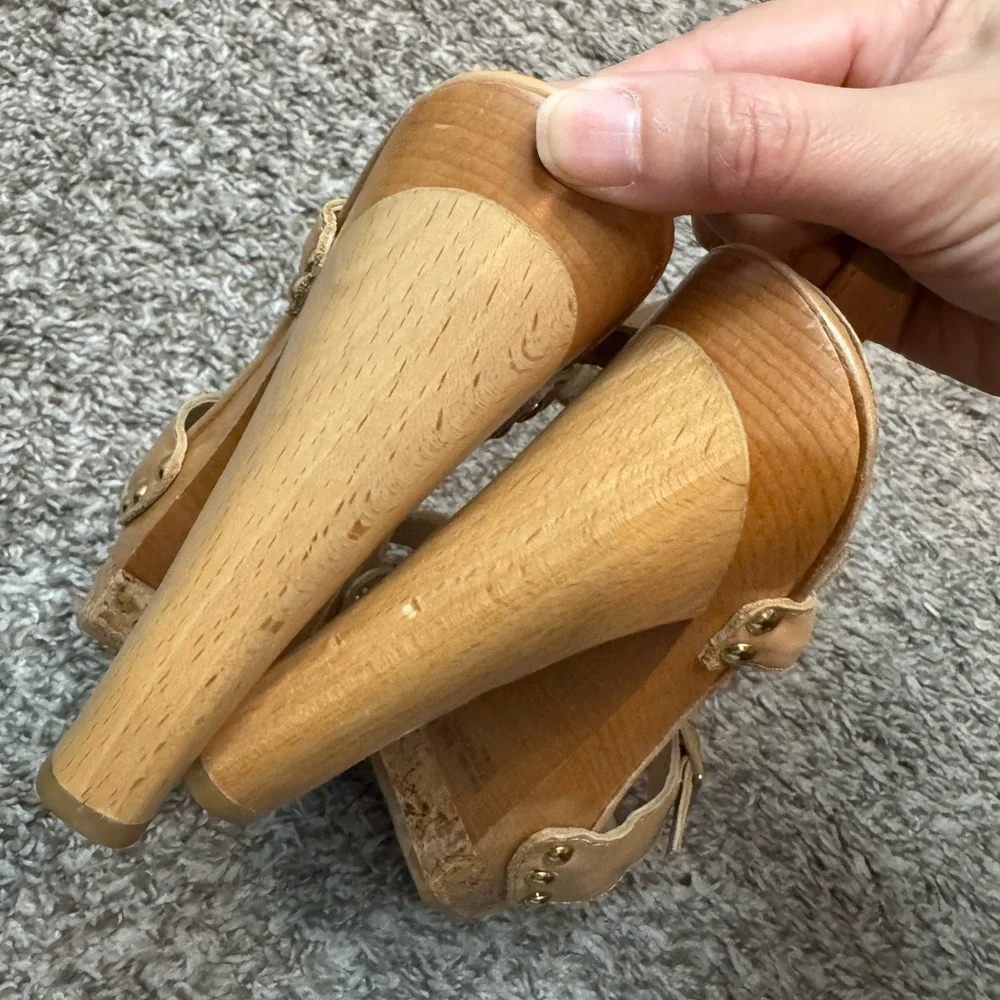 Chinese Laundry Tan Platform Heels Size 6